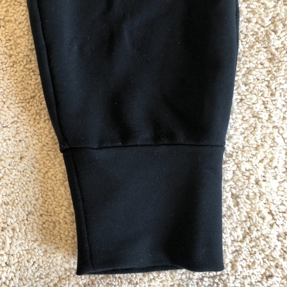 Women's Fabletics Black High-Waisted Stretch Joggers Sweatpants Size Medium - Picture 4 of 10